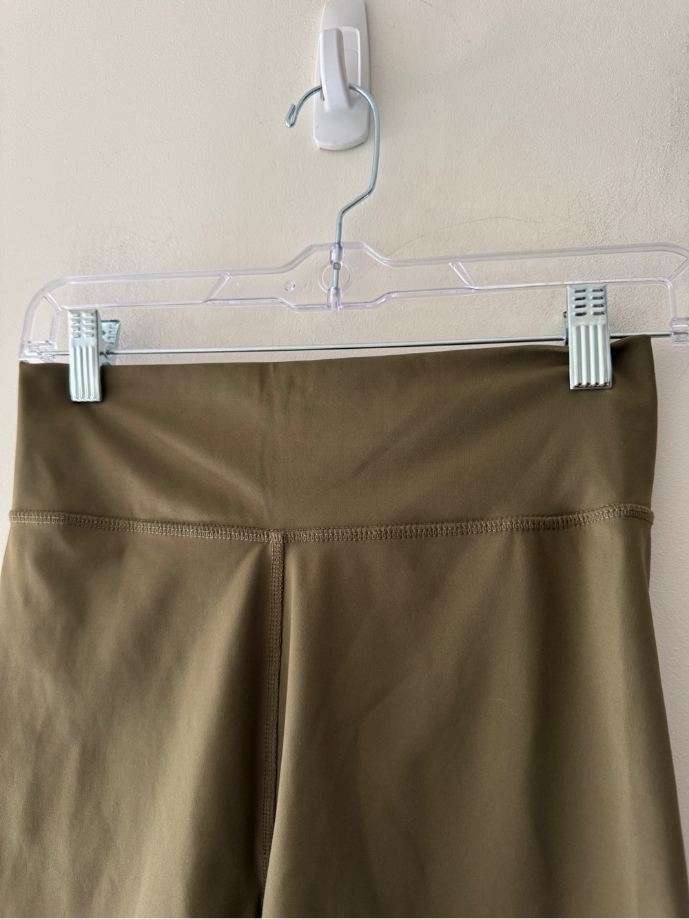 Madewell MWL High Rise 7" Olive Green Biker Shorts - Picture 2 of 7